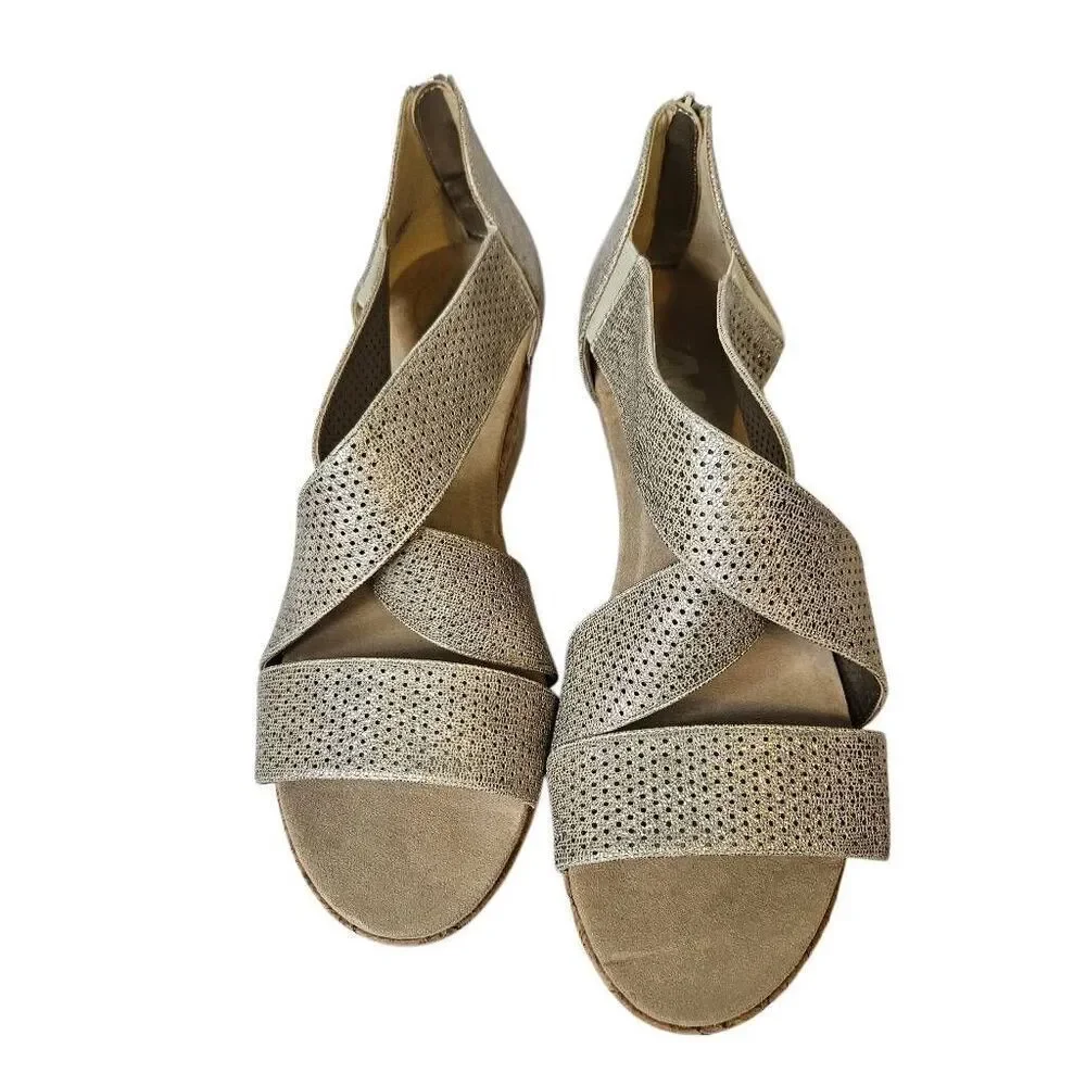 Anne Klein Poetic wedge sandals, sandals metalic. 10M. NWOT.